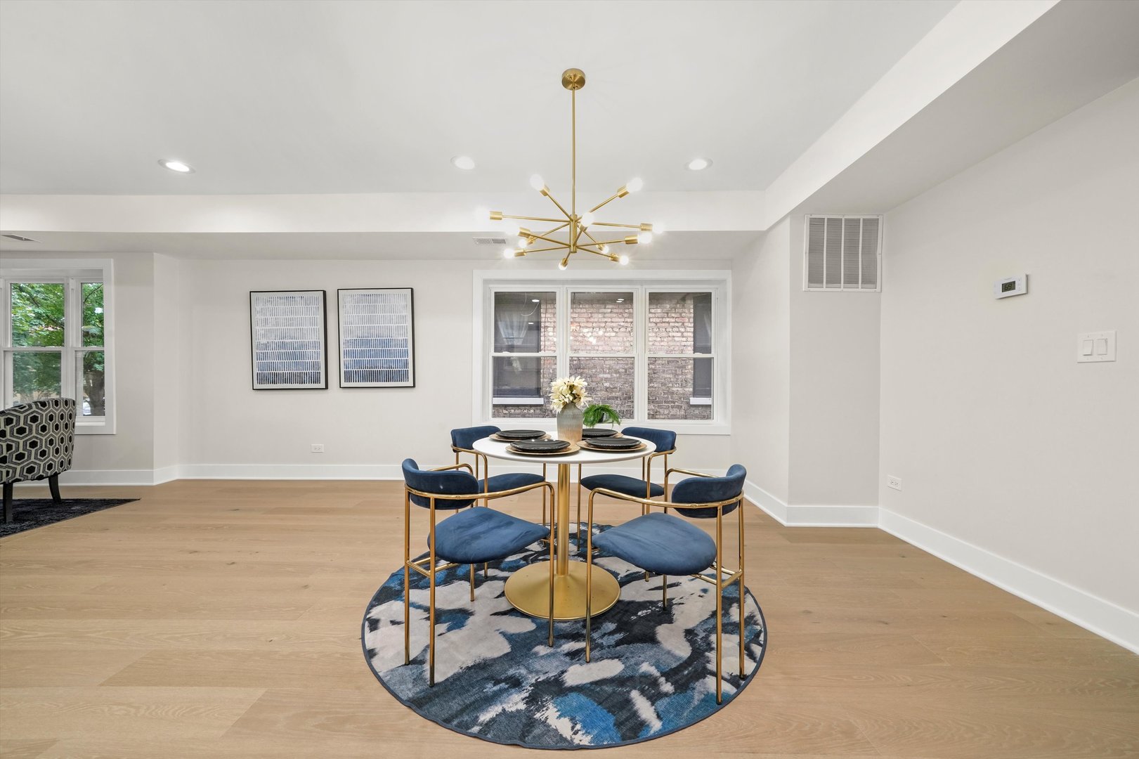 6144 N Maplewood Avenue, Chicago, IL 60659