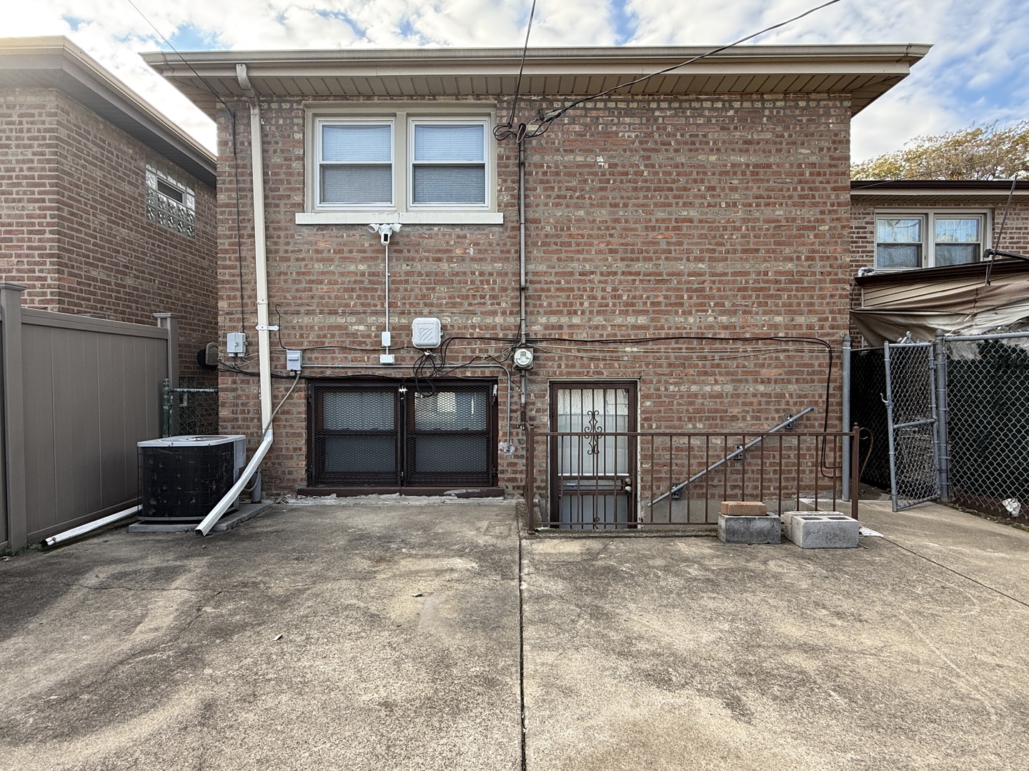 9013 S Kingston Avenue, Chicago, IL 60617