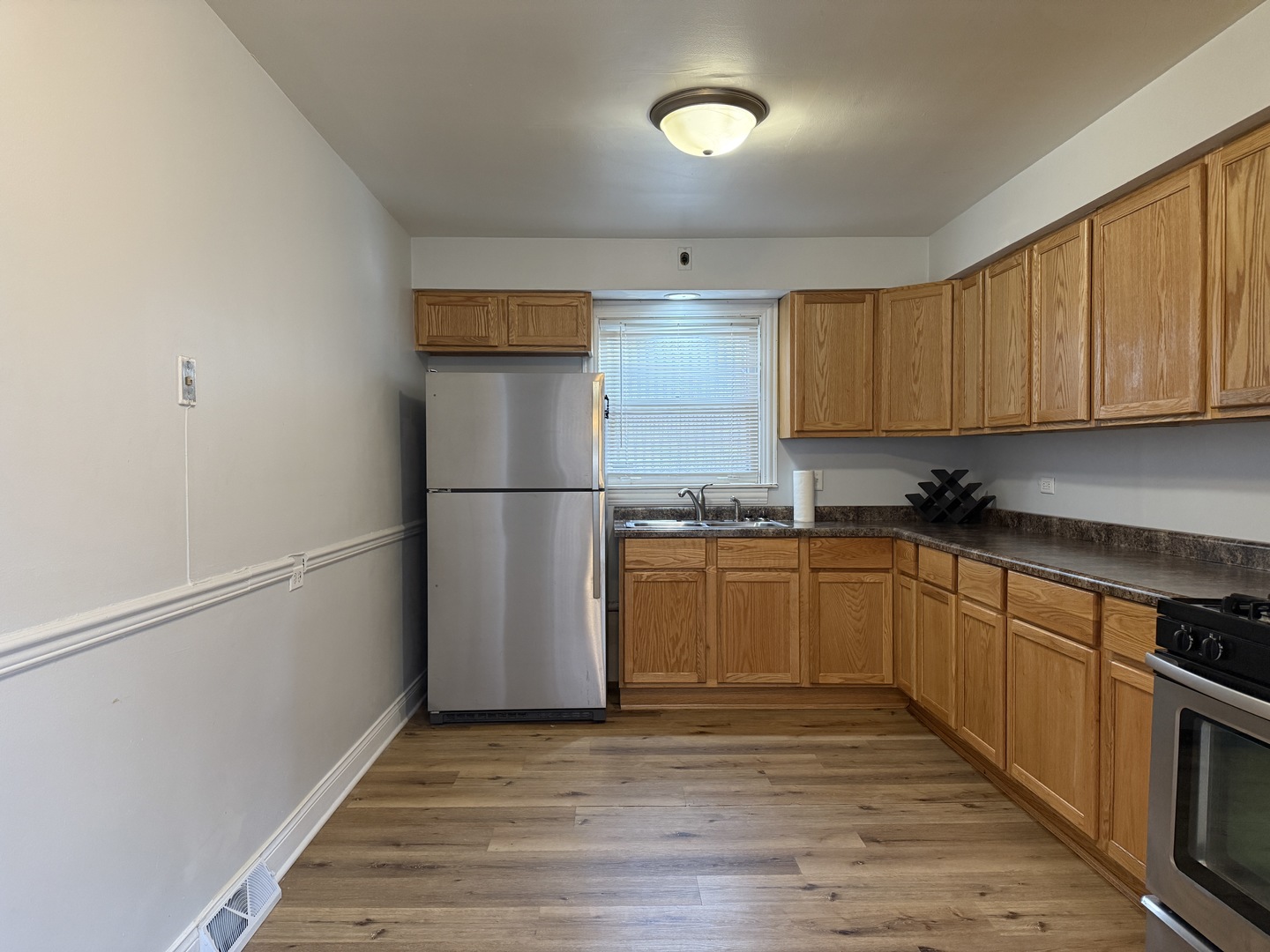 9013 S Kingston Avenue, Chicago, IL 60617