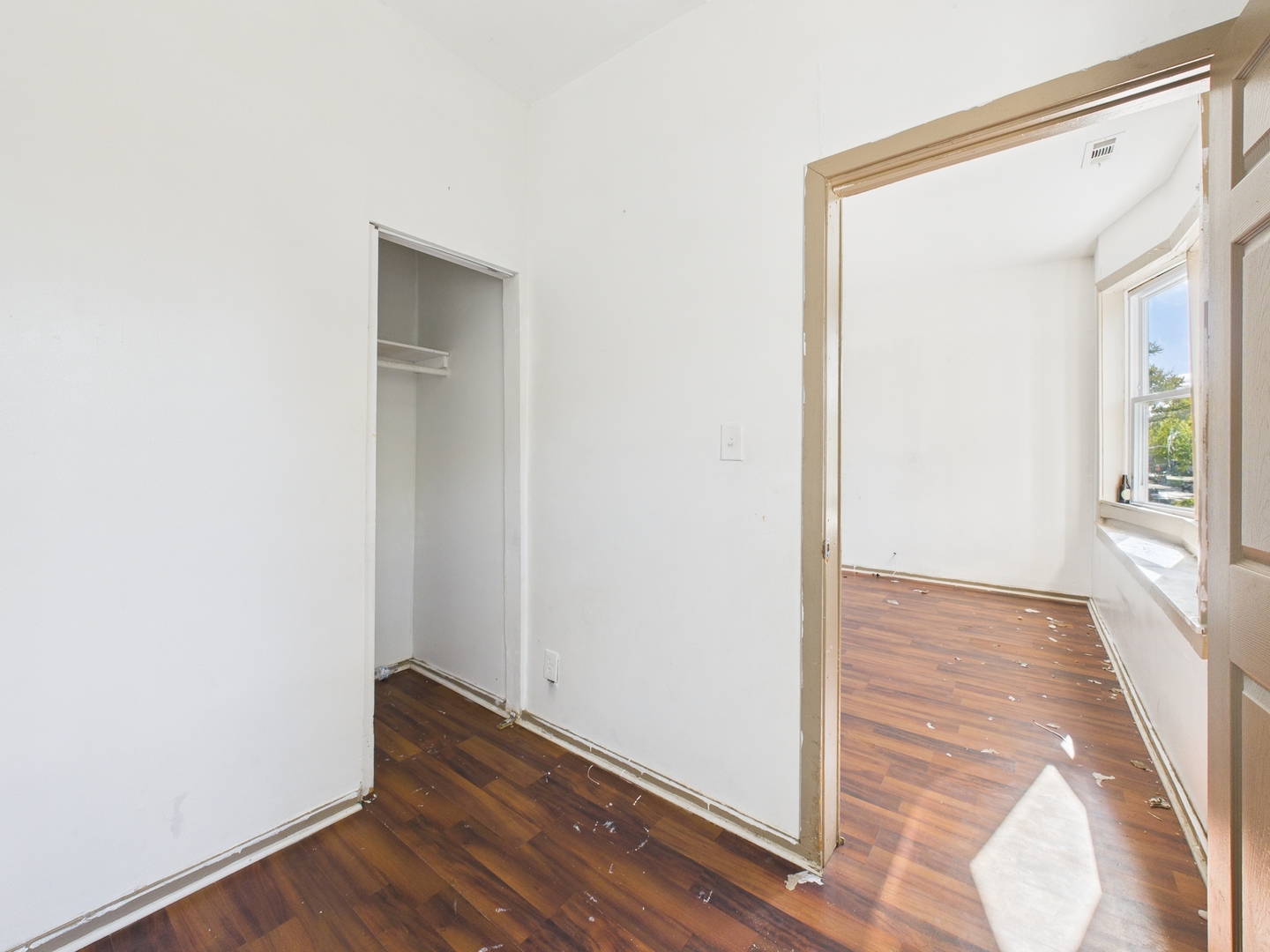 8709 S Escanaba Avenue, Chicago, IL 60617