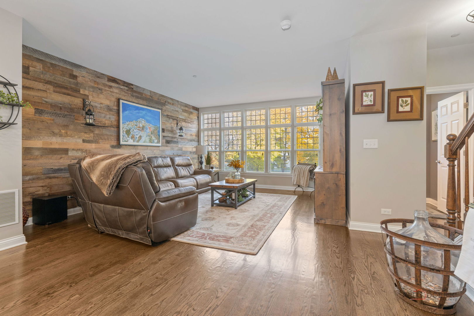 616 Parkside Court, Libertyville, IL 60048