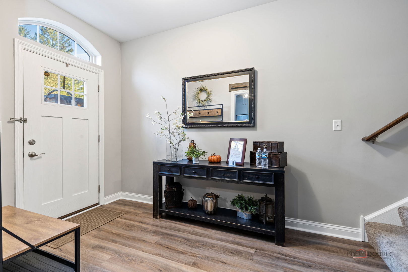 616 Parkside Court, Libertyville, IL 60048