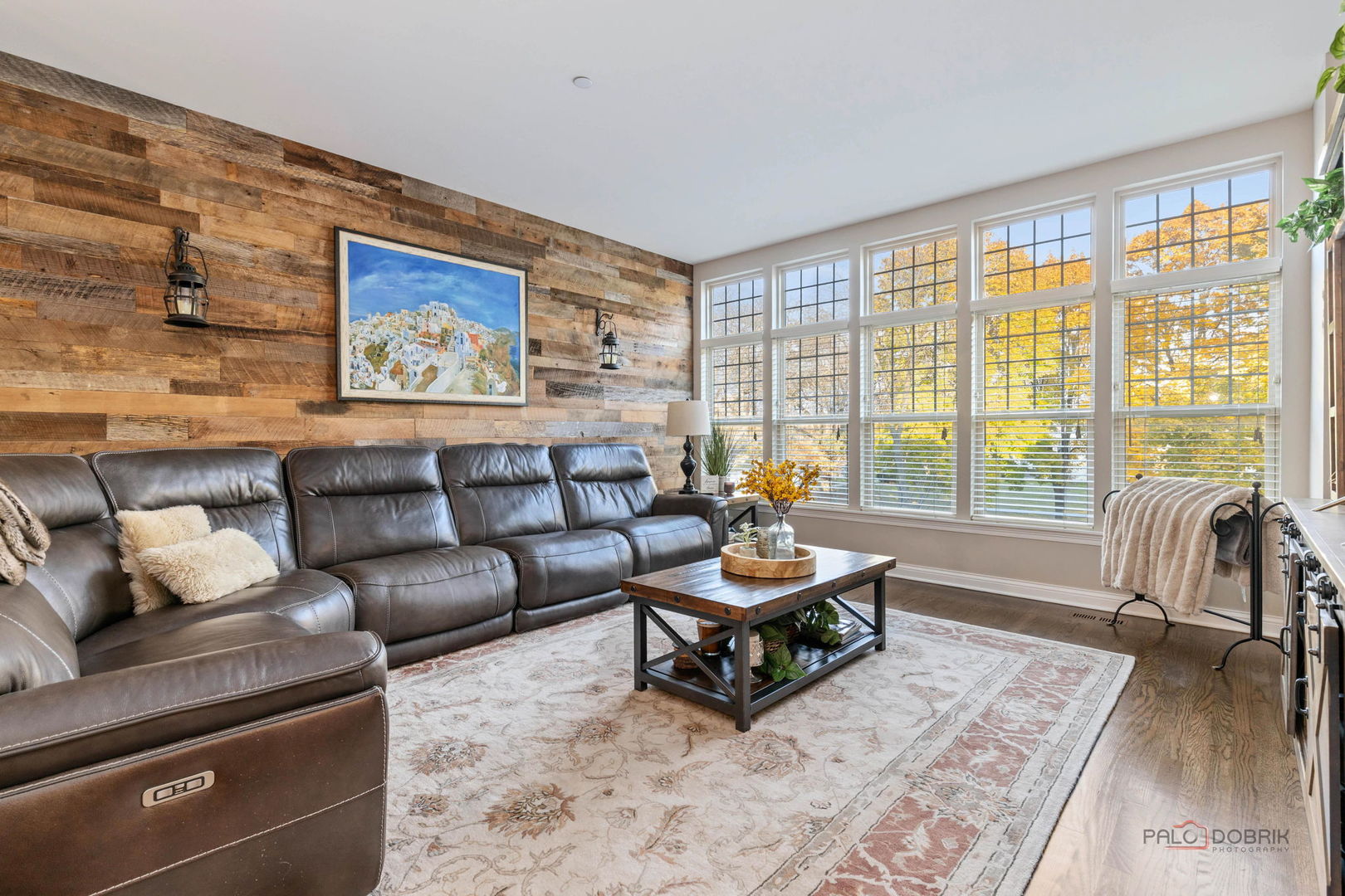 616 Parkside Court, Libertyville, IL 60048