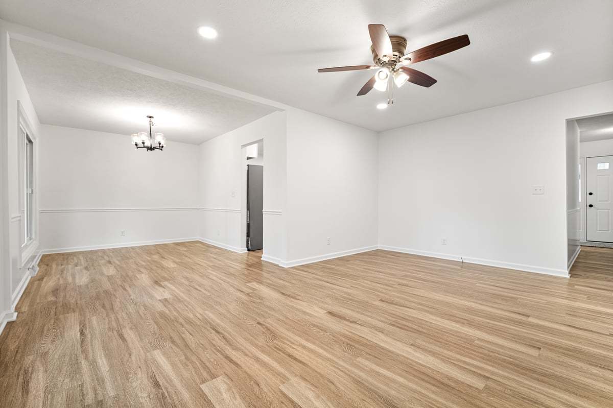 319 Hillside Lane, Bloomington, IL 61701