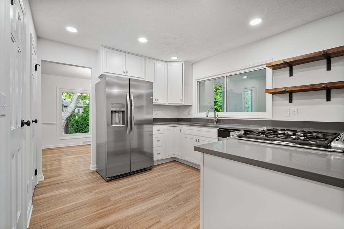 319 Hillside Lane, Bloomington, IL 61701