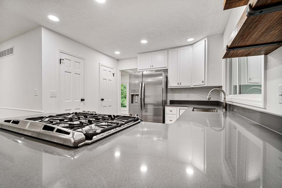 319 Hillside Lane, Bloomington, IL 61701