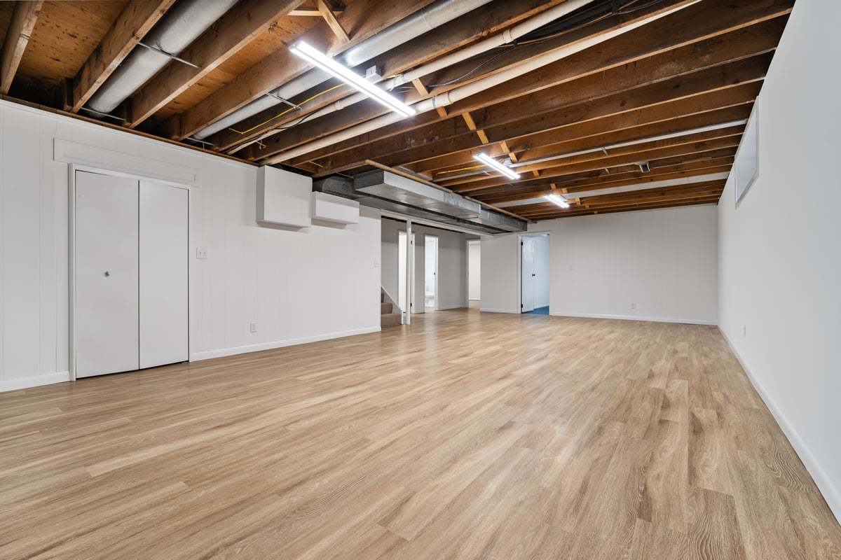 319 Hillside Lane, Bloomington, IL 61701