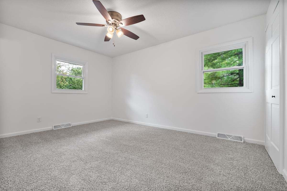 319 Hillside Lane, Bloomington, IL 61701