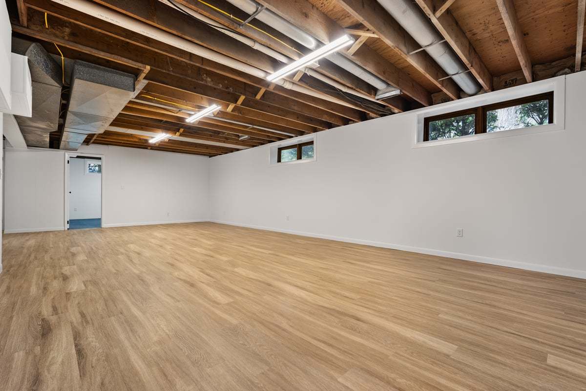 319 Hillside Lane, Bloomington, IL 61701