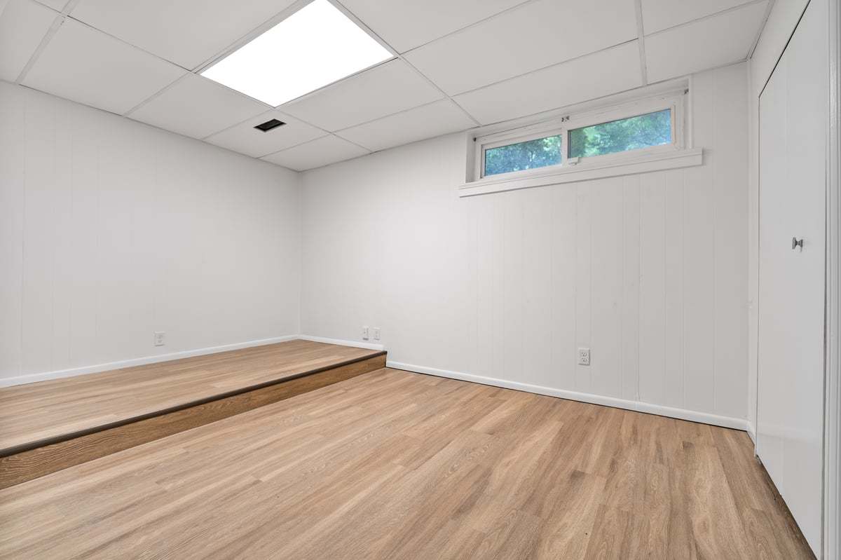 319 Hillside Lane, Bloomington, IL 61701