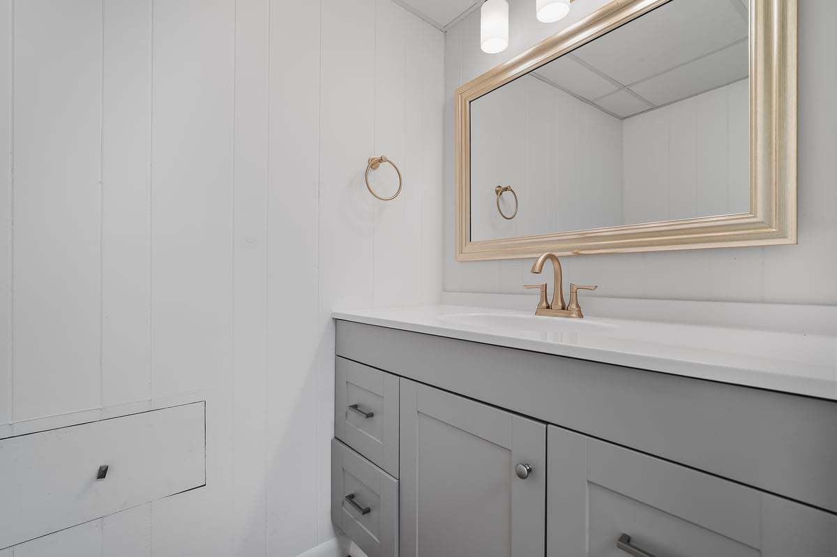 319 Hillside Lane, Bloomington, IL 61701