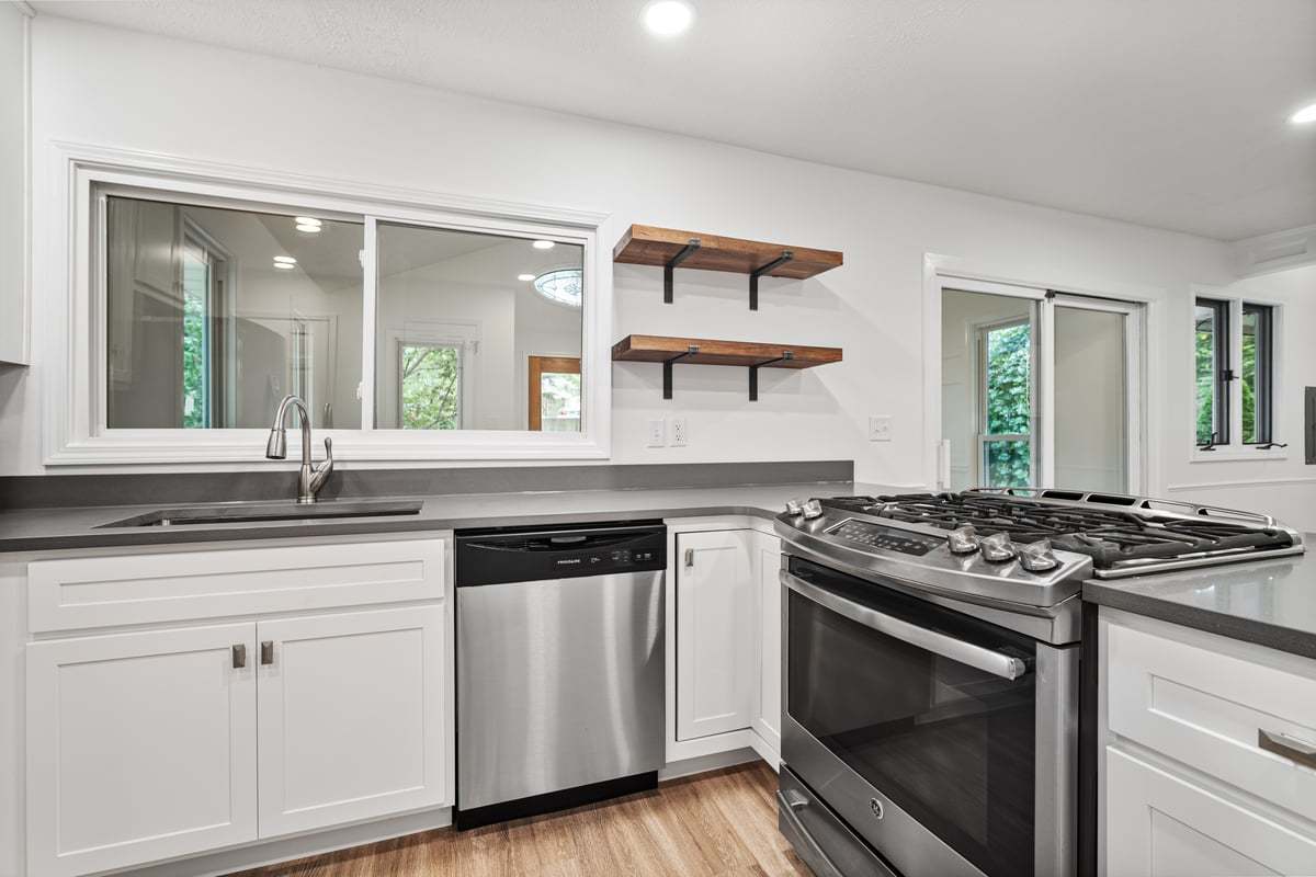 319 Hillside Lane, Bloomington, IL 61701