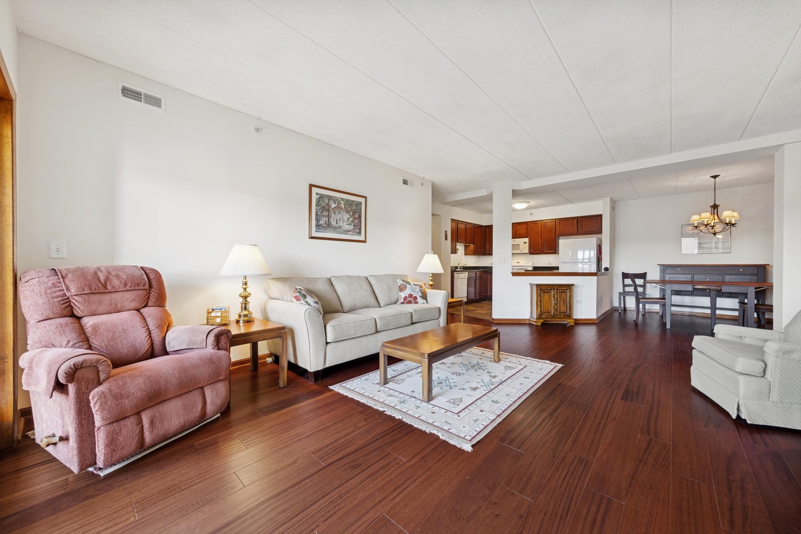 175 W BRUSH HILL Drive #404, Elmhurst, IL 60126