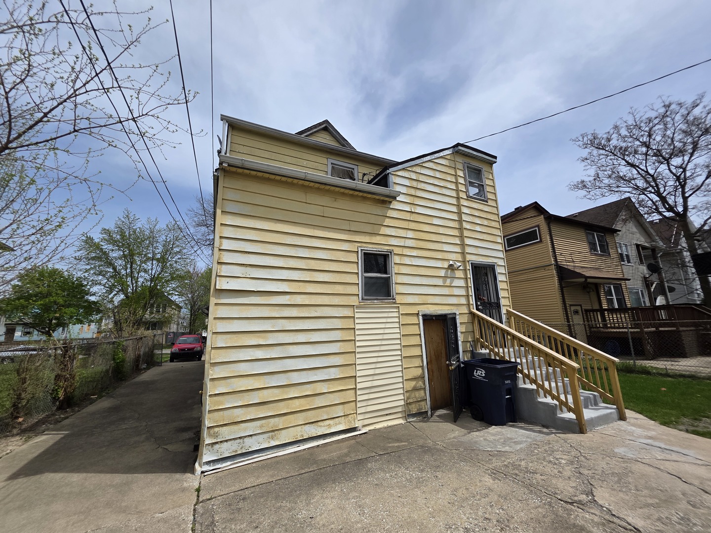 136 S 10th Avenue, Maywood, IL 60153