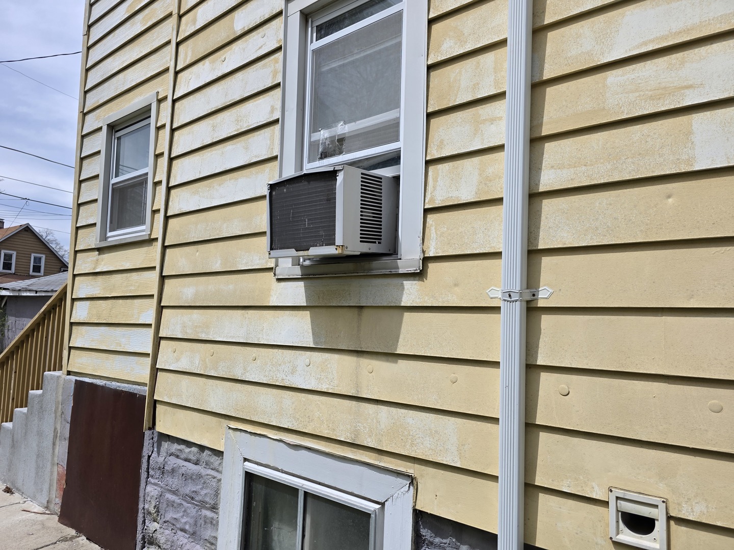 136 S 10th Avenue, Maywood, IL 60153