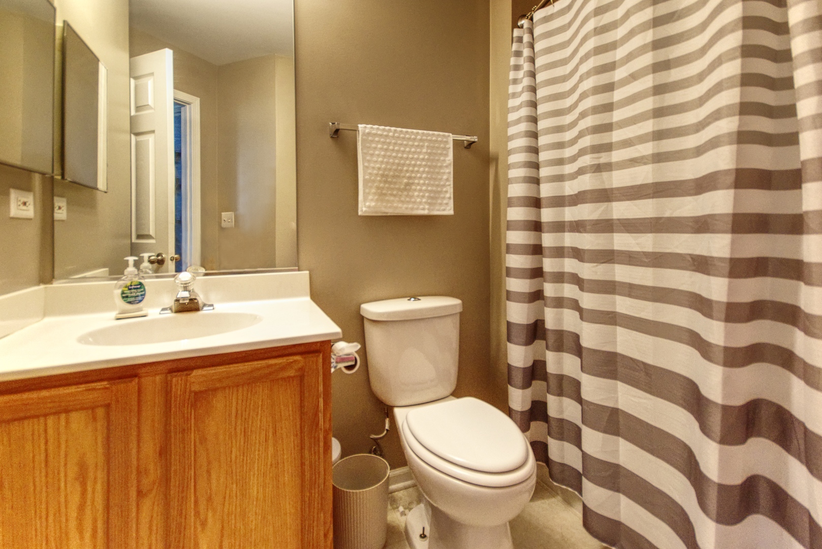 220 St James Parkway #A, Sugar Grove, IL 60554