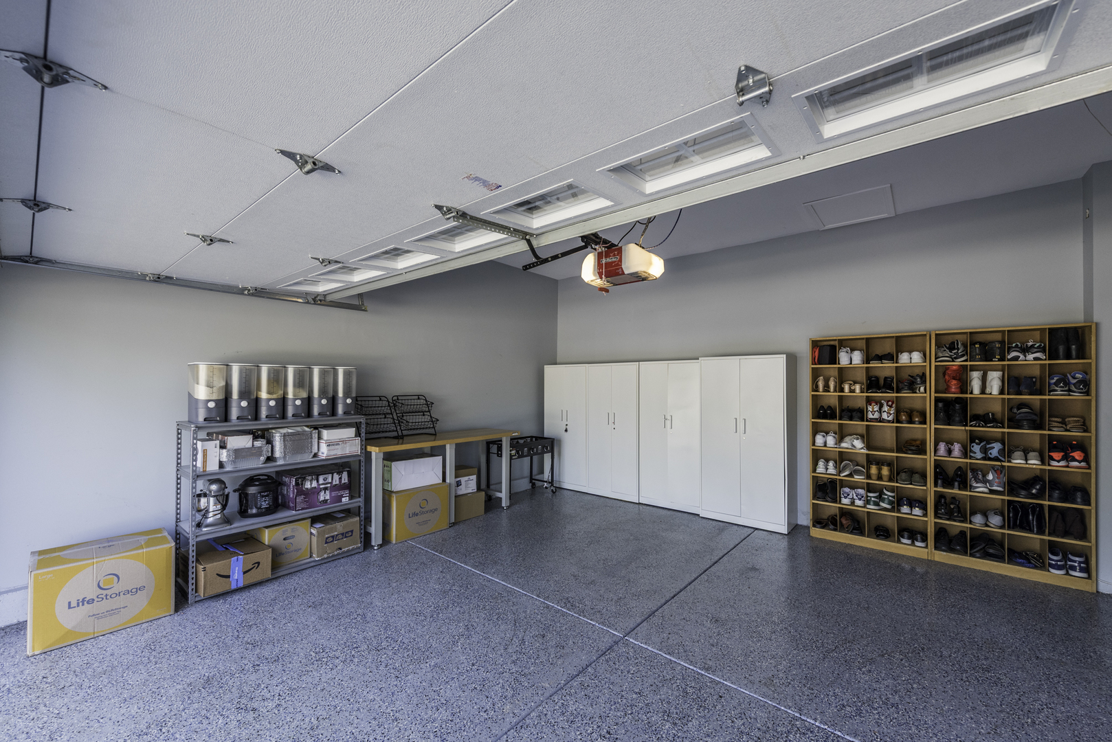 1650 Natures Way, Lindenhurst, IL 60046