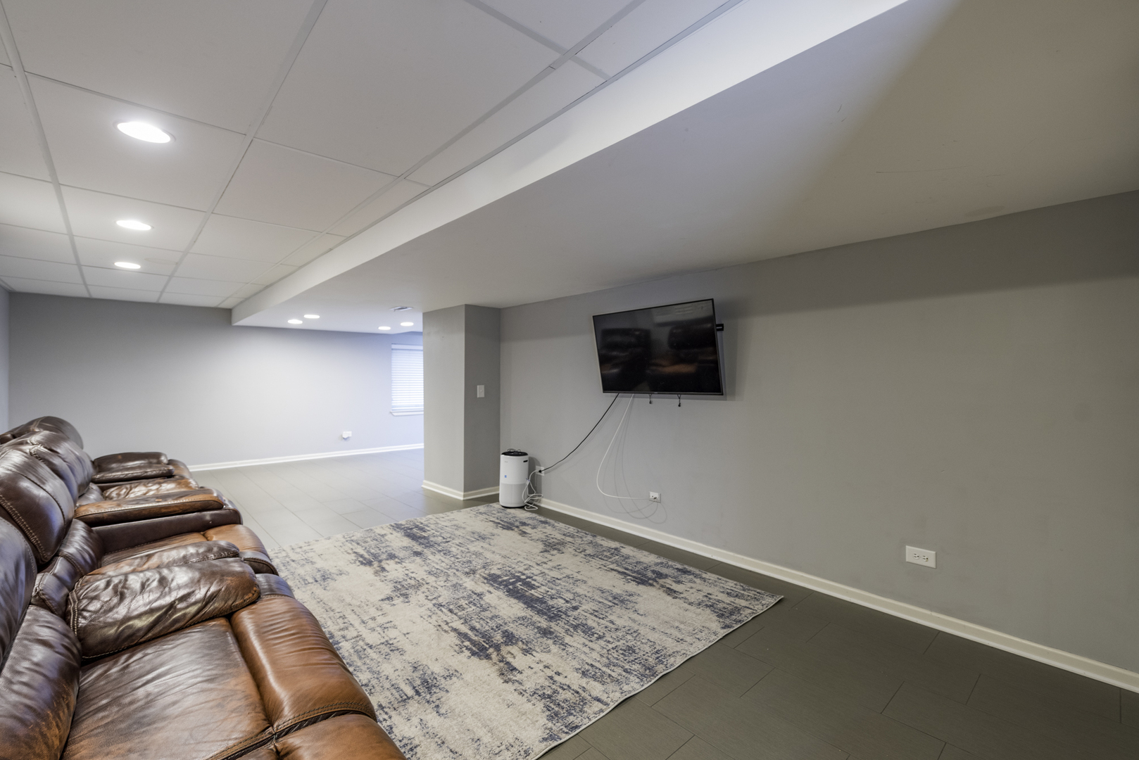 1650 Natures Way, Lindenhurst, IL 60046