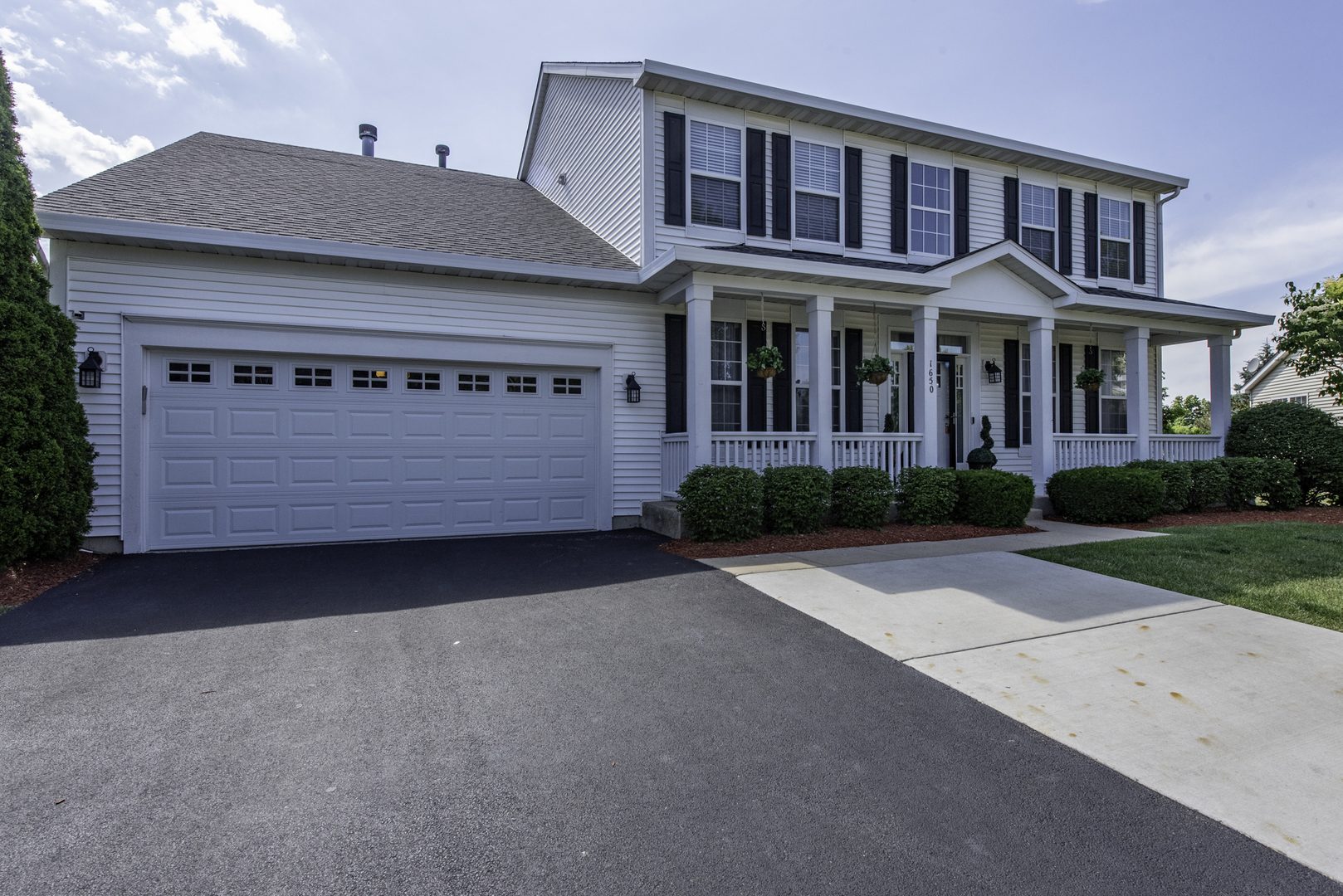 1650 Natures Way, Lindenhurst, IL 60046