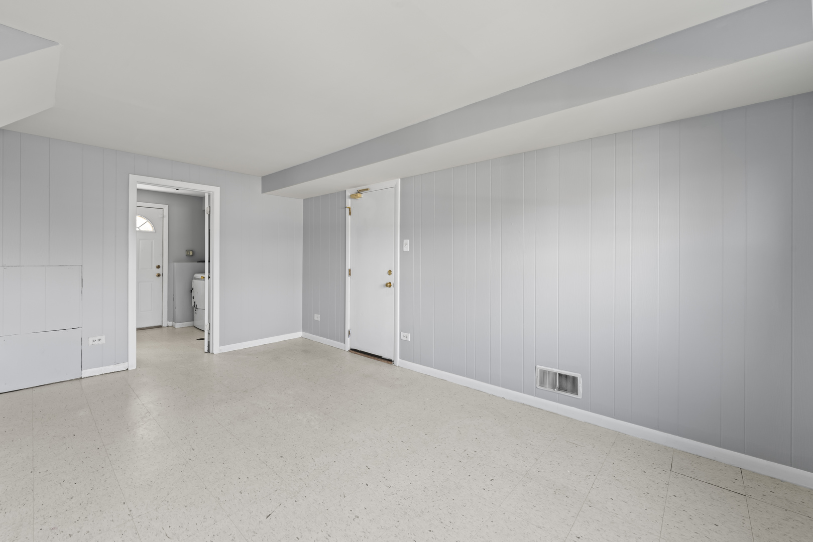 4827 IMPERIAL Drive, Richton Park, IL 60471