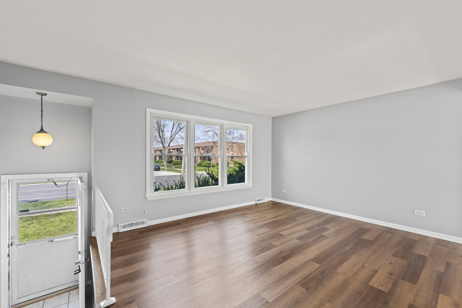 4827 IMPERIAL Drive, Richton Park, IL 60471