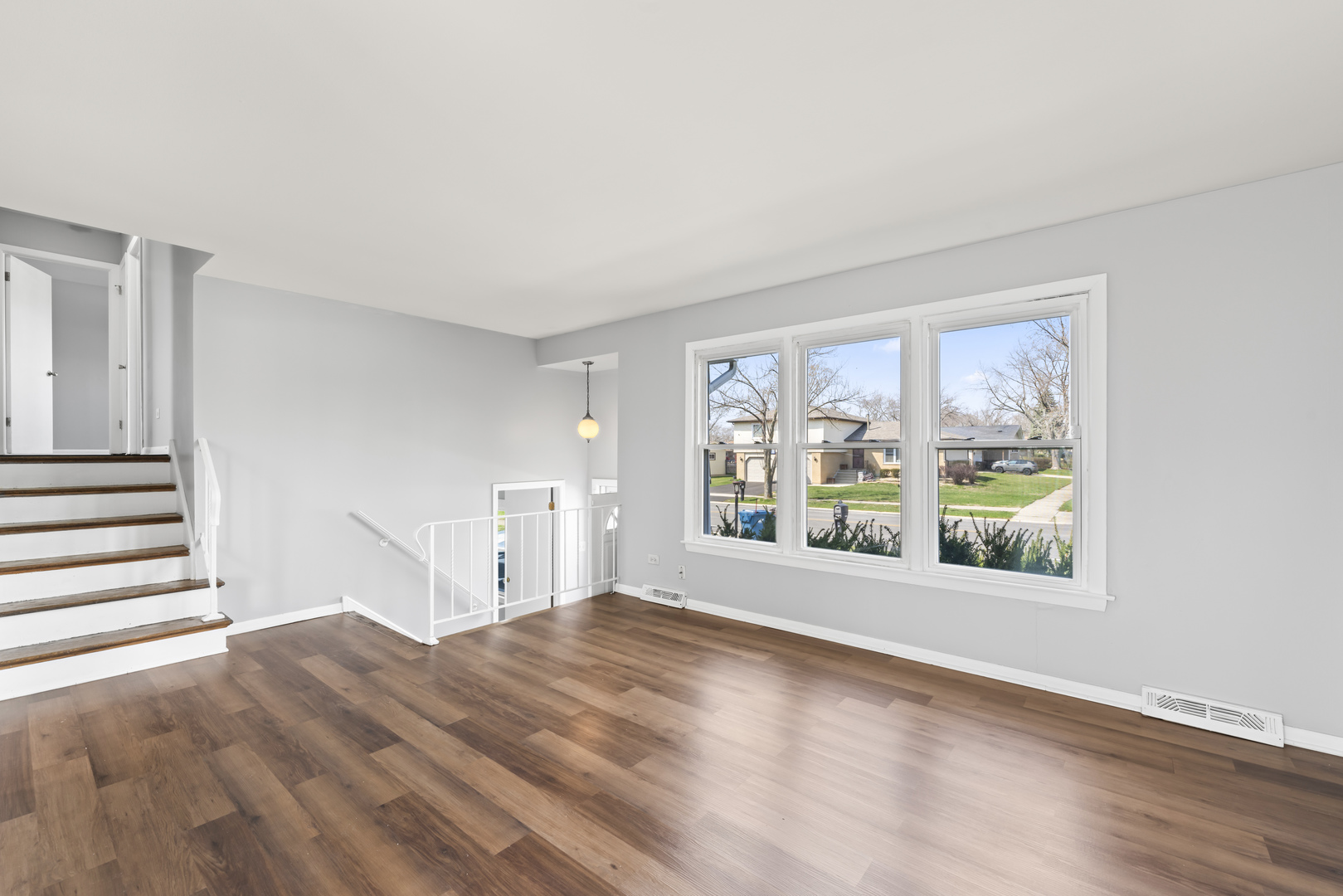 4827 IMPERIAL Drive, Richton Park, IL 60471