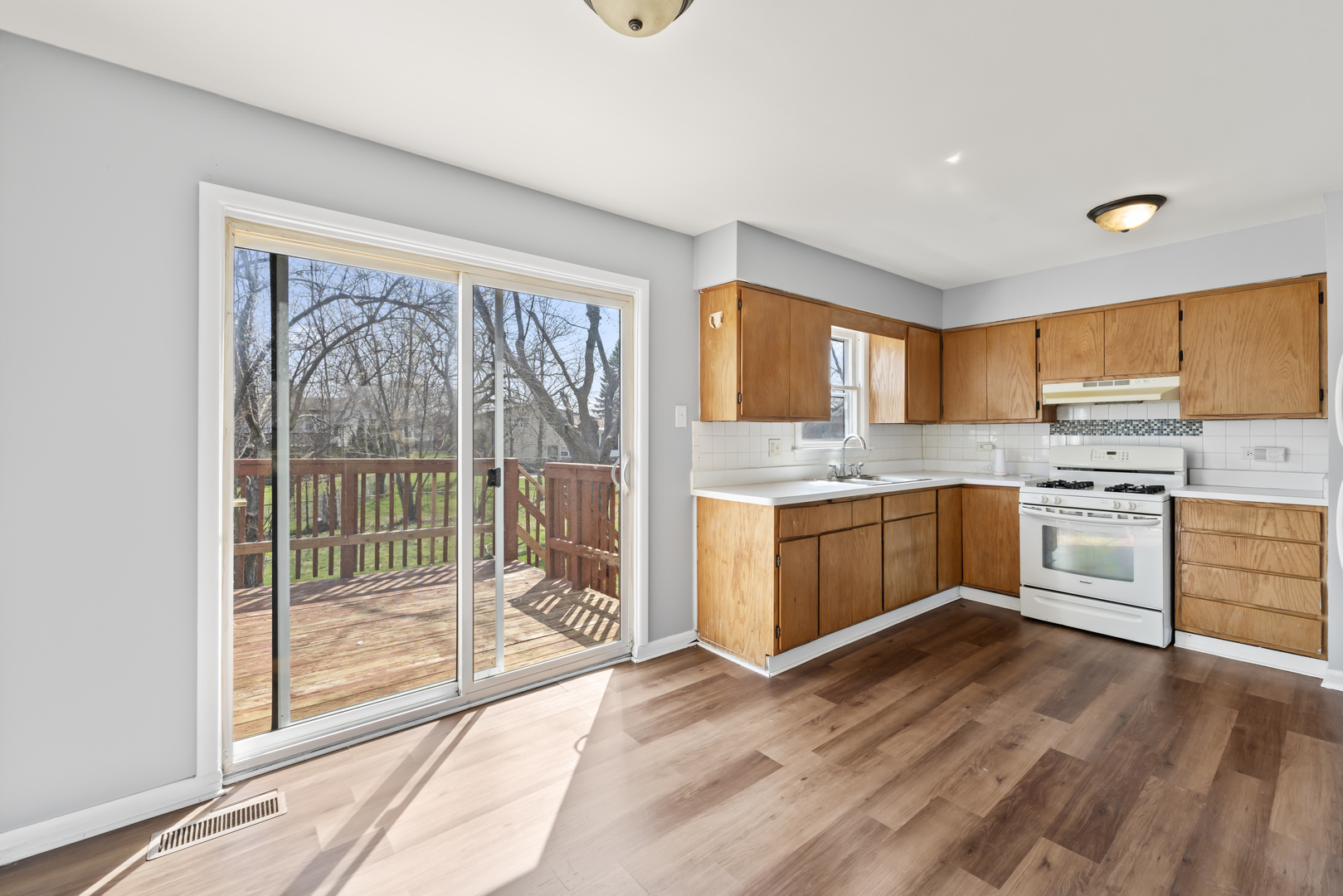 4827 IMPERIAL Drive, Richton Park, IL 60471