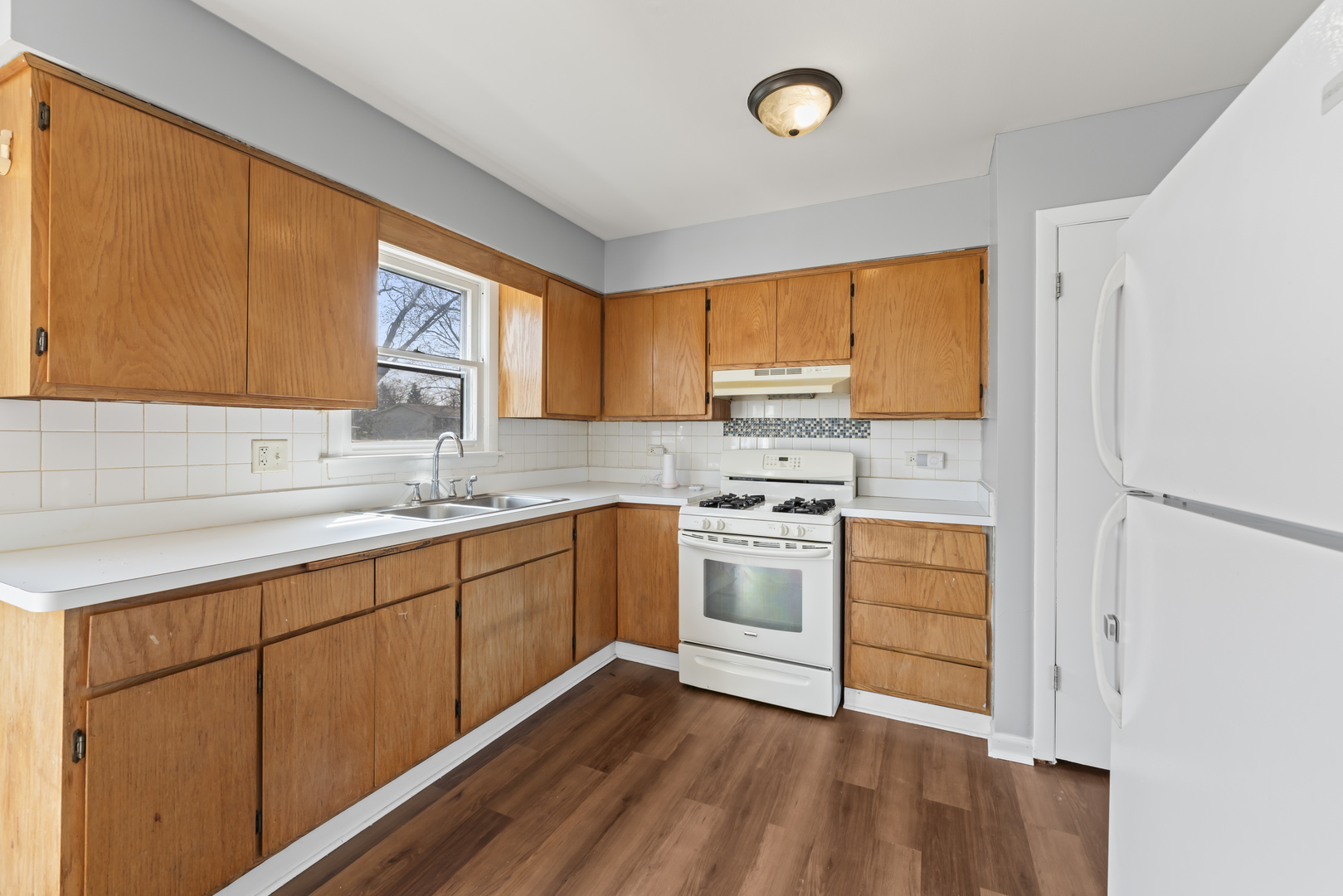 4827 IMPERIAL Drive, Richton Park, IL 60471