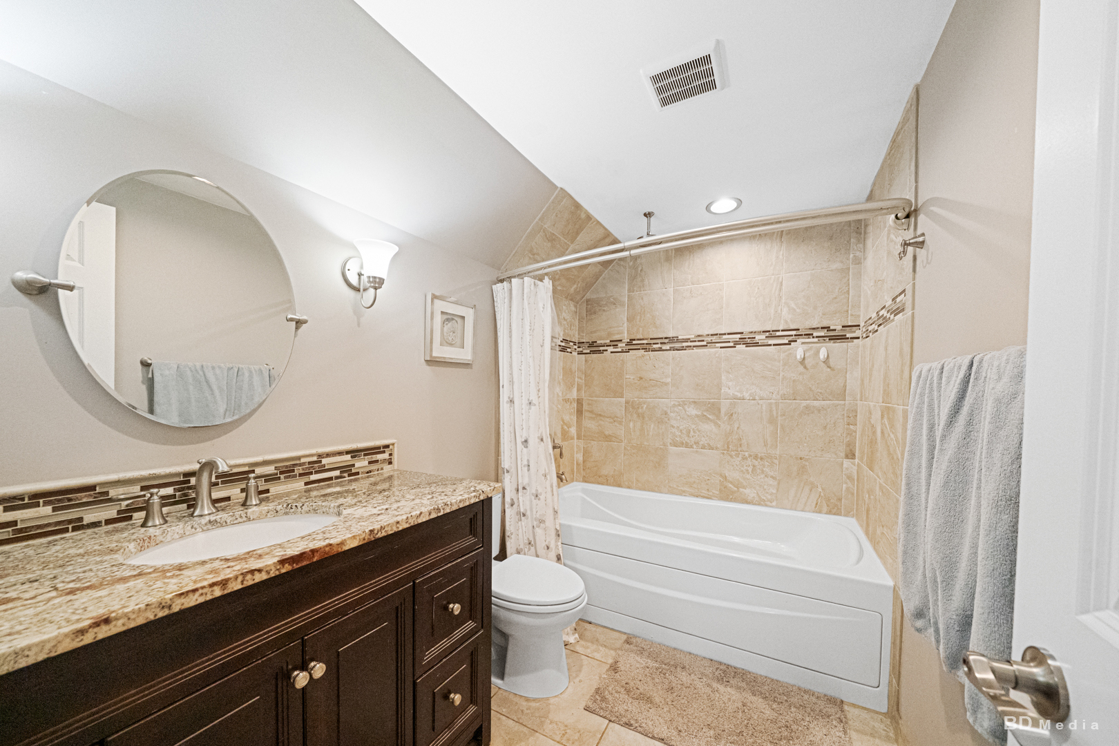 571 Hitchcock Avenue, Lisle, IL 60532