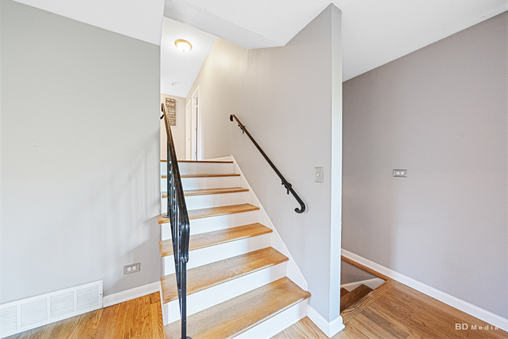 571 Hitchcock Avenue, Lisle, IL 60532