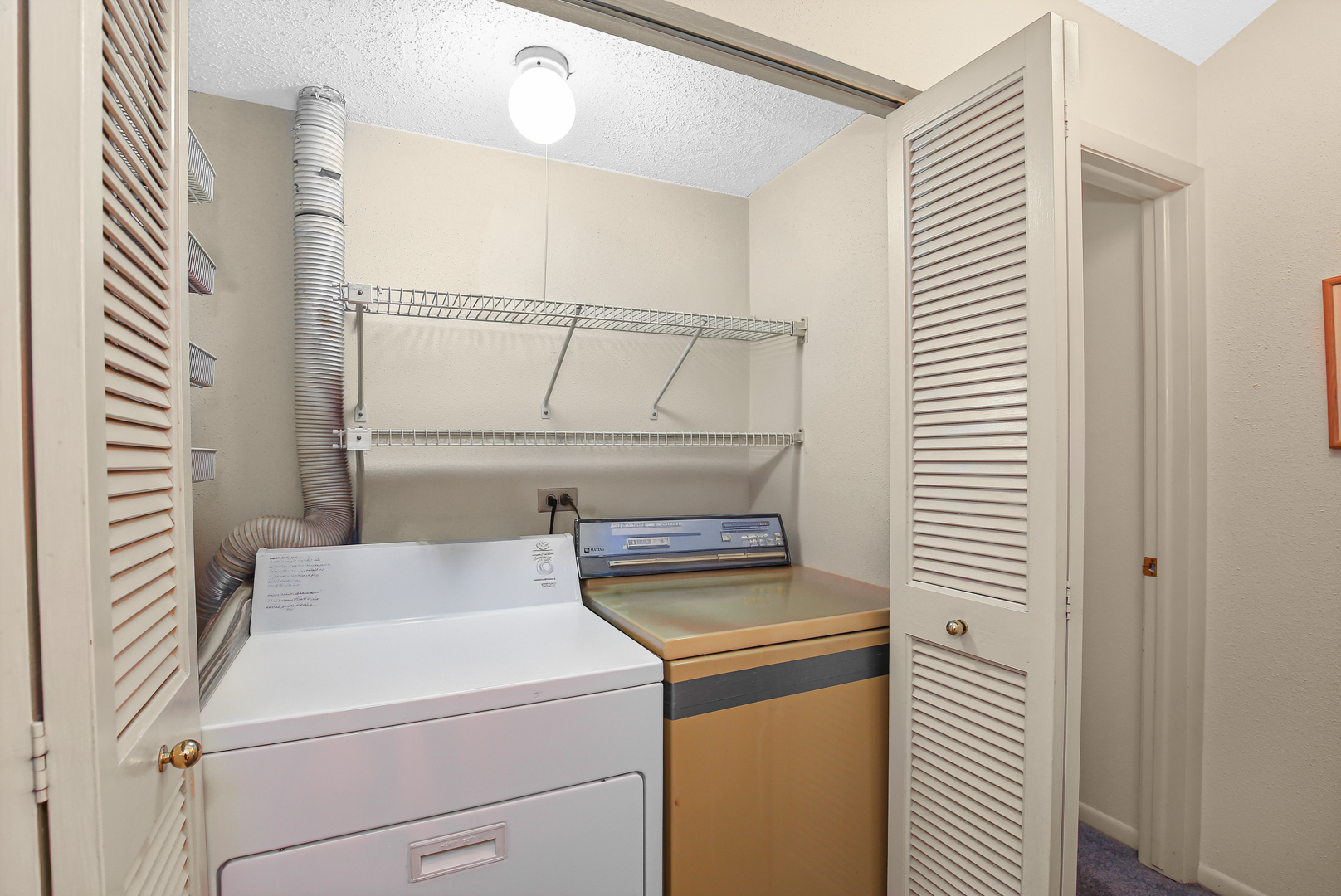 140 Rockhurst Road, Bolingbrook, IL 60440