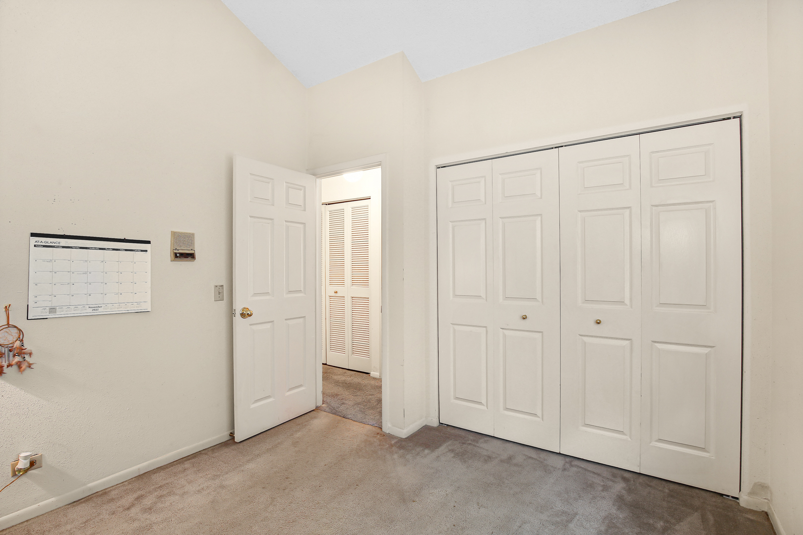 140 Rockhurst Road, Bolingbrook, IL 60440