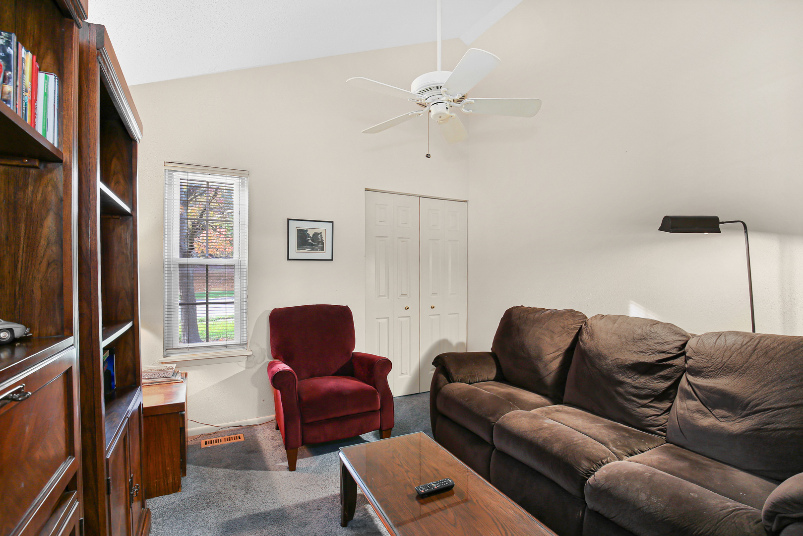 140 Rockhurst Road, Bolingbrook, IL 60440