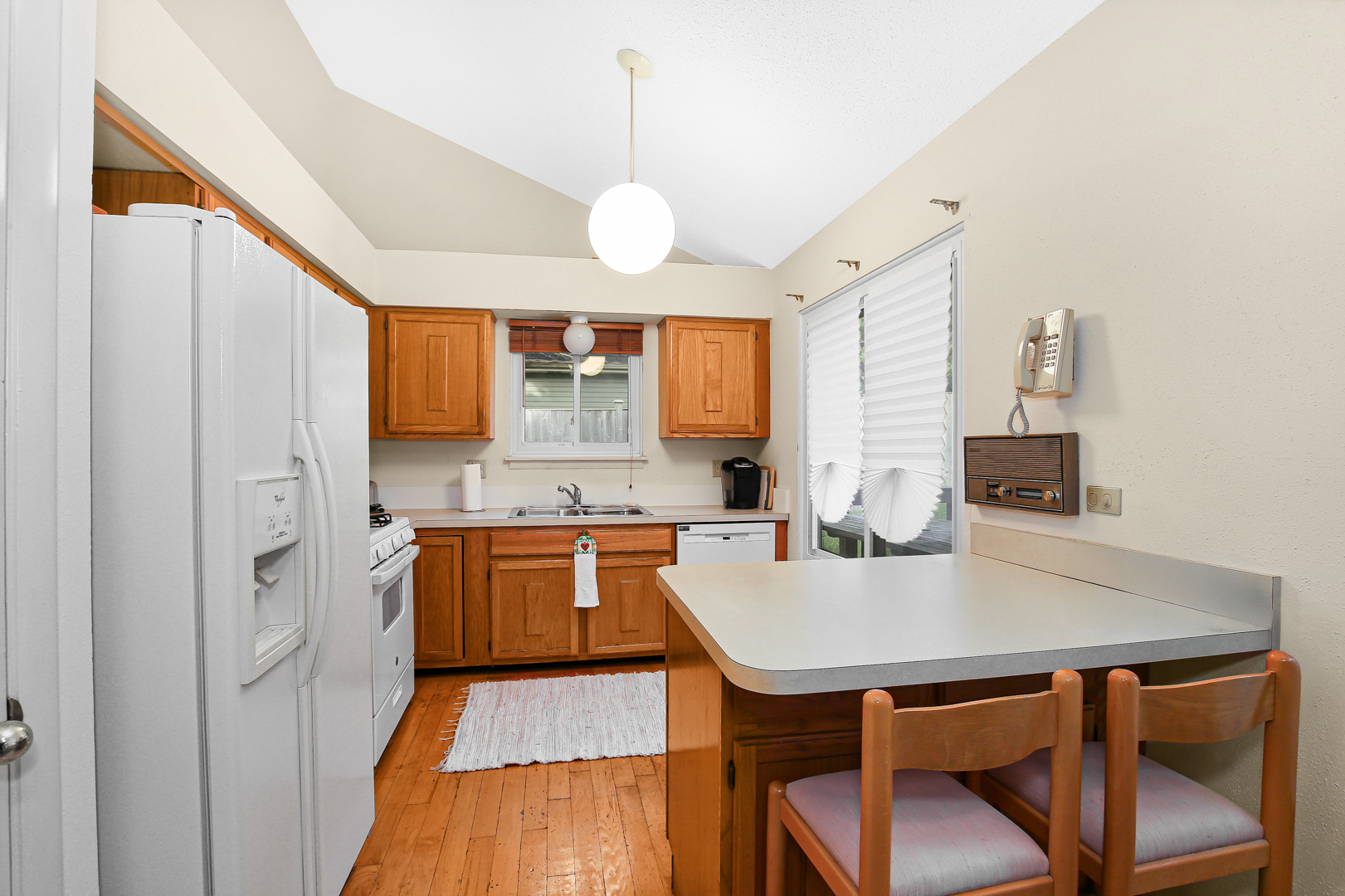 140 Rockhurst Road, Bolingbrook, IL 60440