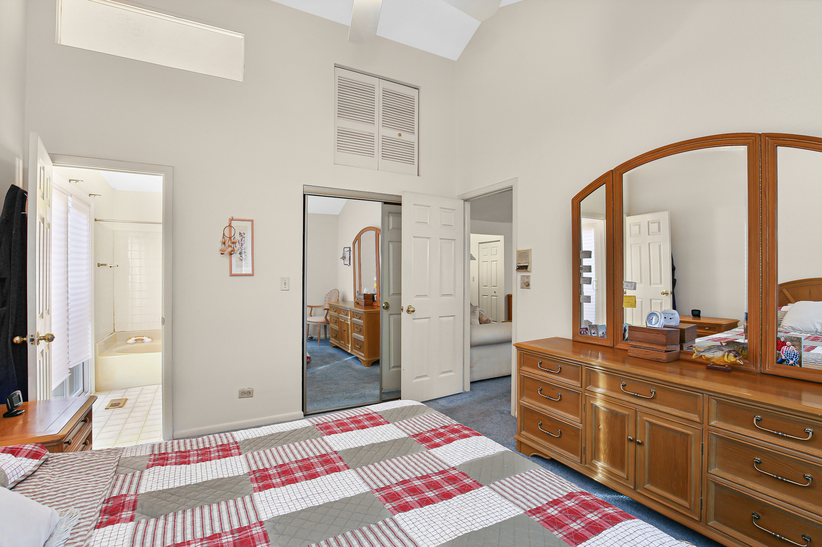 140 Rockhurst Road, Bolingbrook, IL 60440