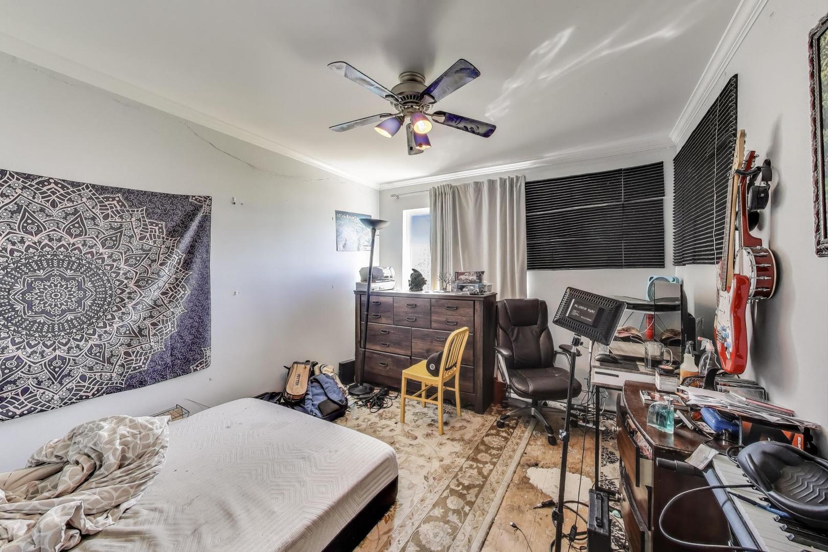 345 W Asbury Drive, Round Lake, IL 60073