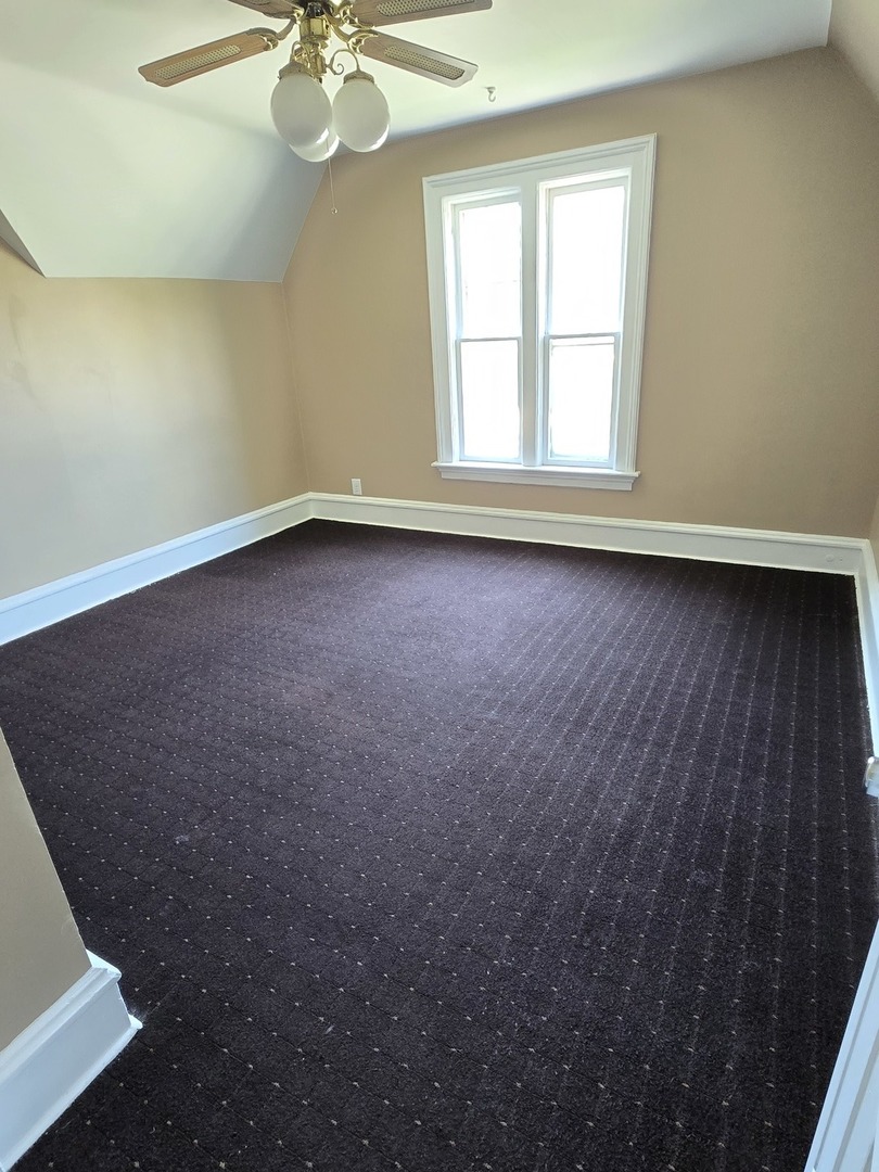 453 E Chicago Street, Elgin, IL 60120