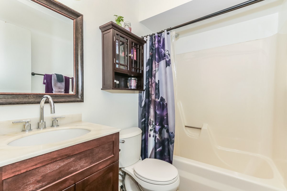 520 N Lyle Avenue, Elgin, IL 60123