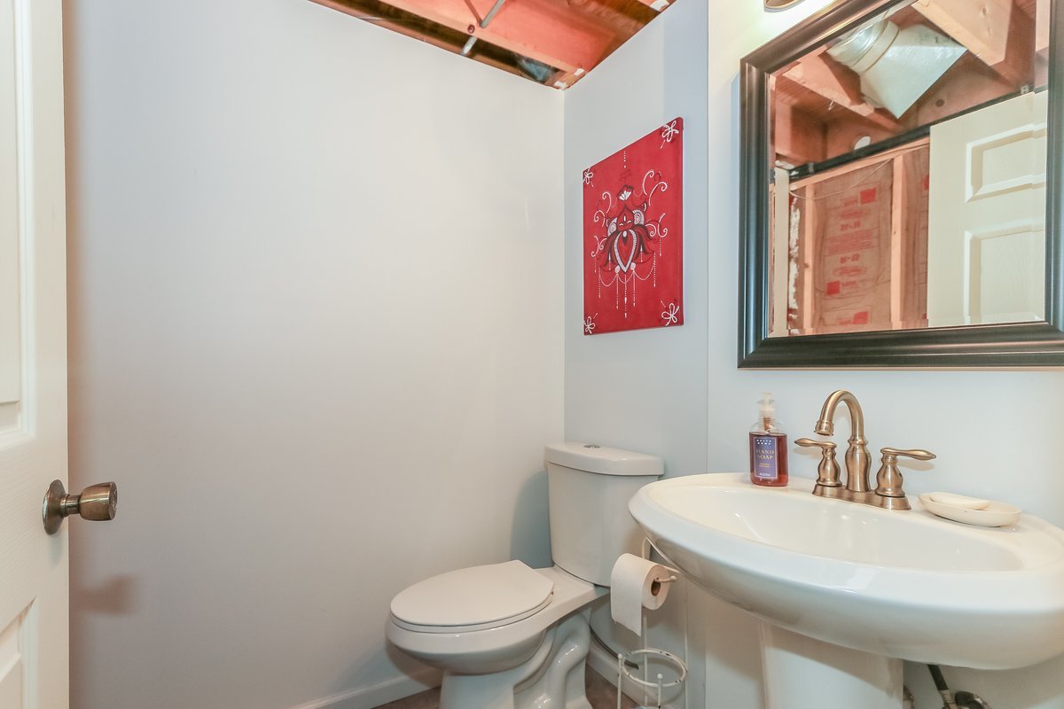 520 N Lyle Avenue, Elgin, IL 60123