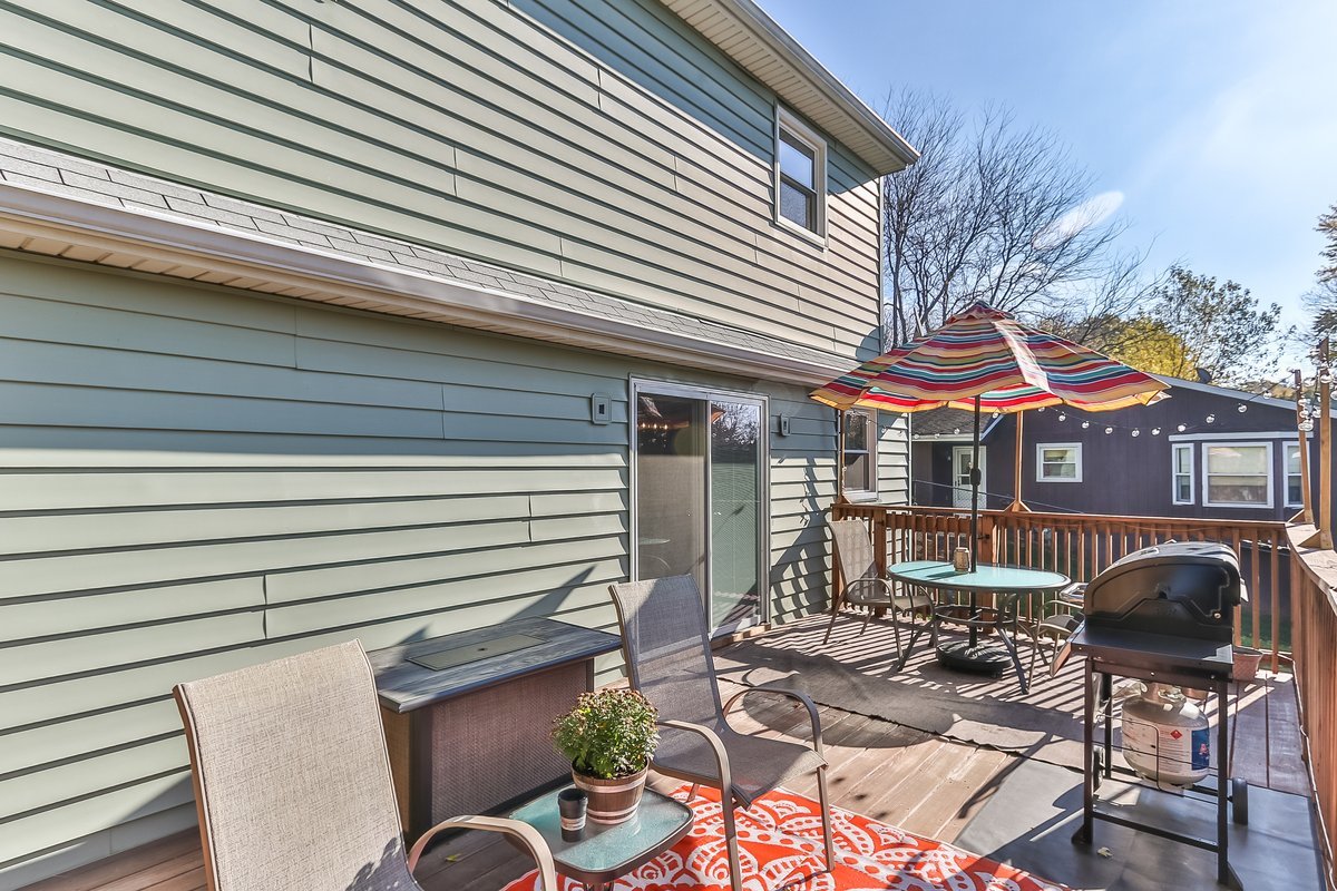 520 N Lyle Avenue, Elgin, IL 60123