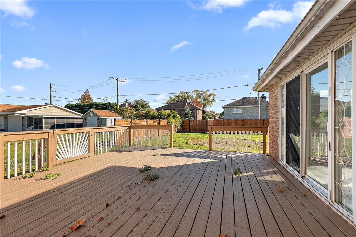 8323 Melvina Avenue, Burbank, IL 60459