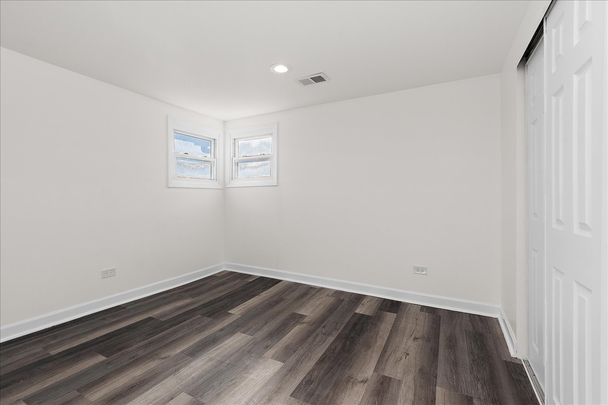 8323 Melvina Avenue, Burbank, IL 60459