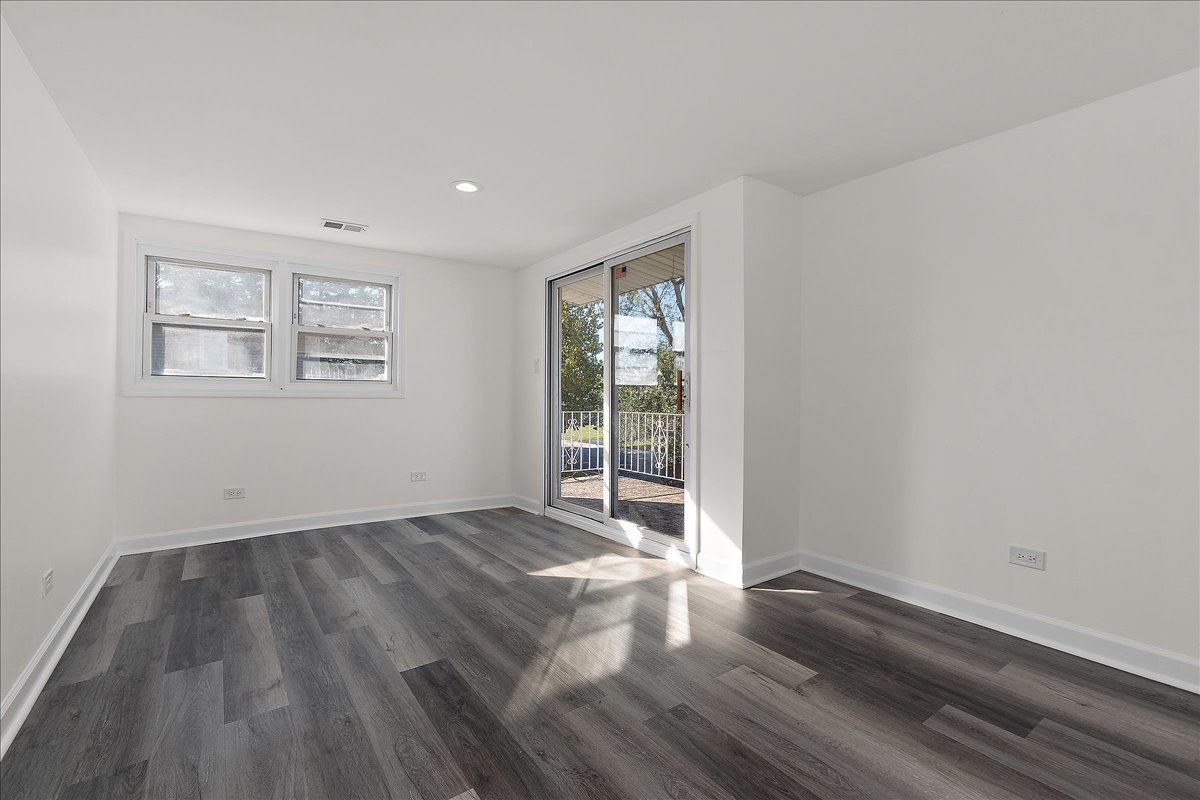 8323 Melvina Avenue, Burbank, IL 60459