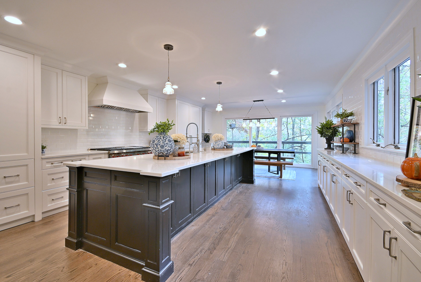 13 Woodgate Drive, Burr Ridge, IL 60527