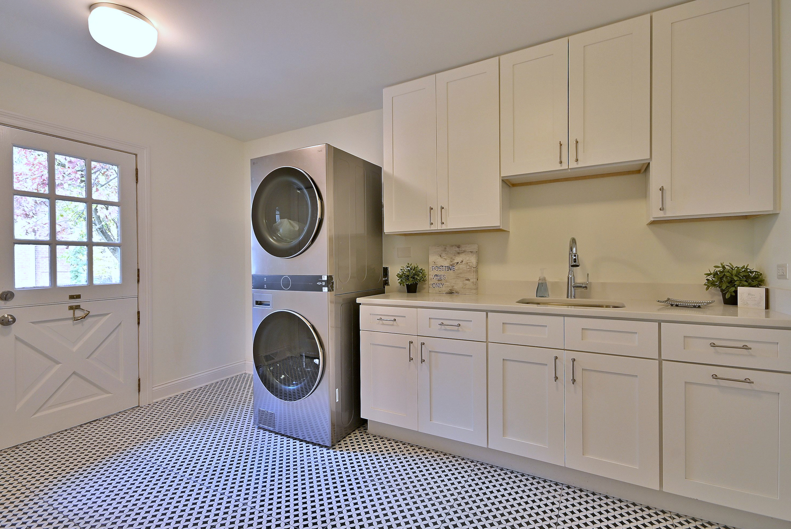 13 Woodgate Drive, Burr Ridge, IL 60527