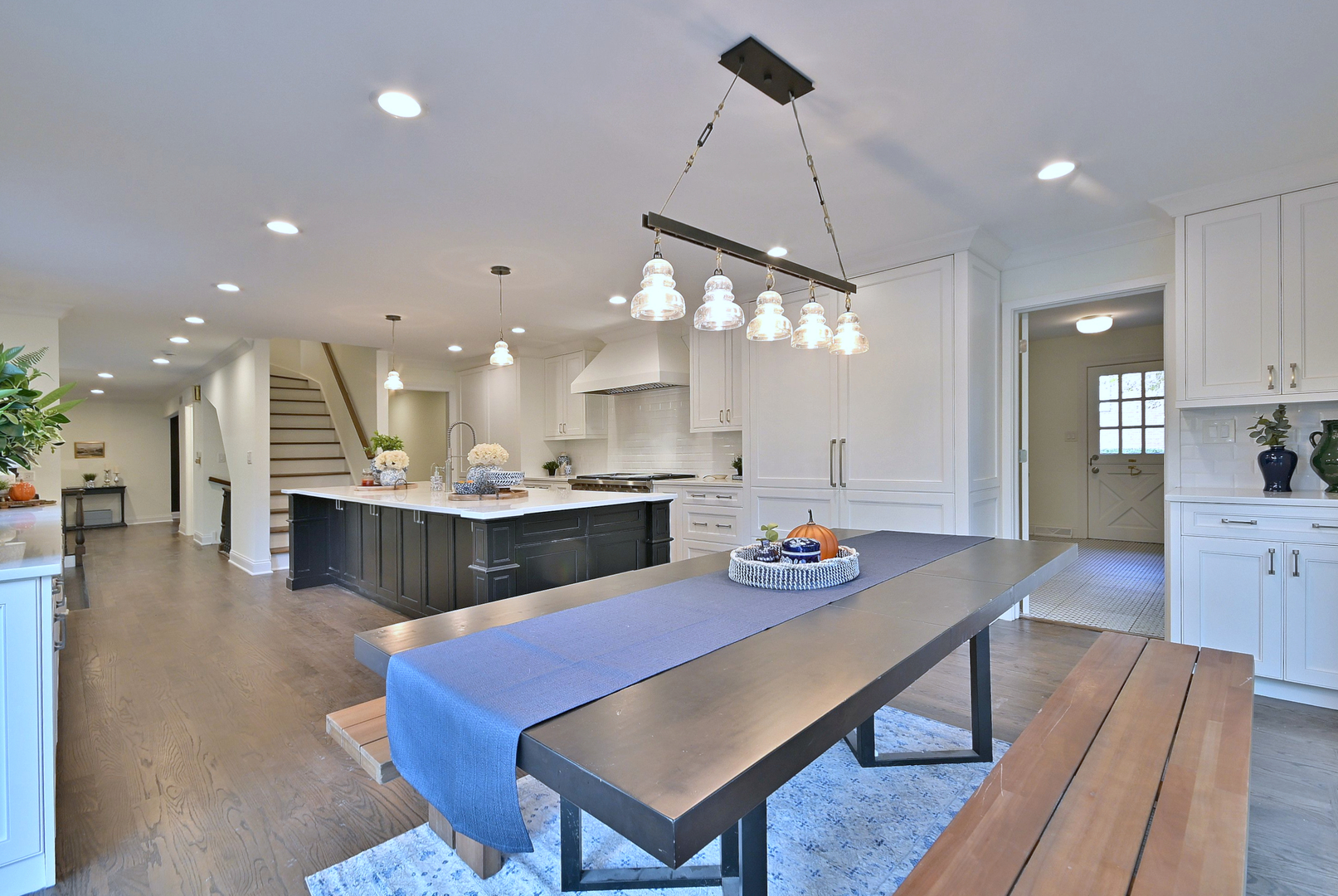 13 Woodgate Drive, Burr Ridge, IL 60527