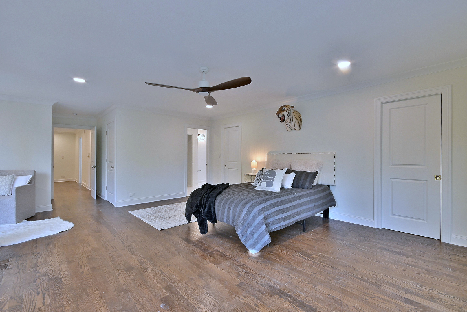 13 Woodgate Drive, Burr Ridge, IL 60527