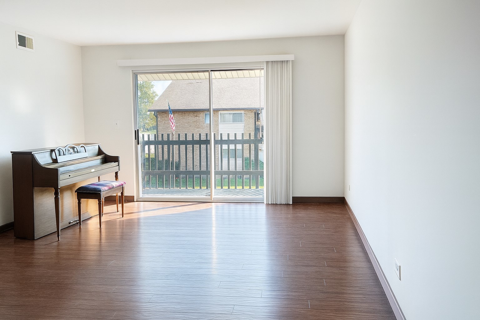 14B Kingery Quarter #207, Willowbrook, IL 60527