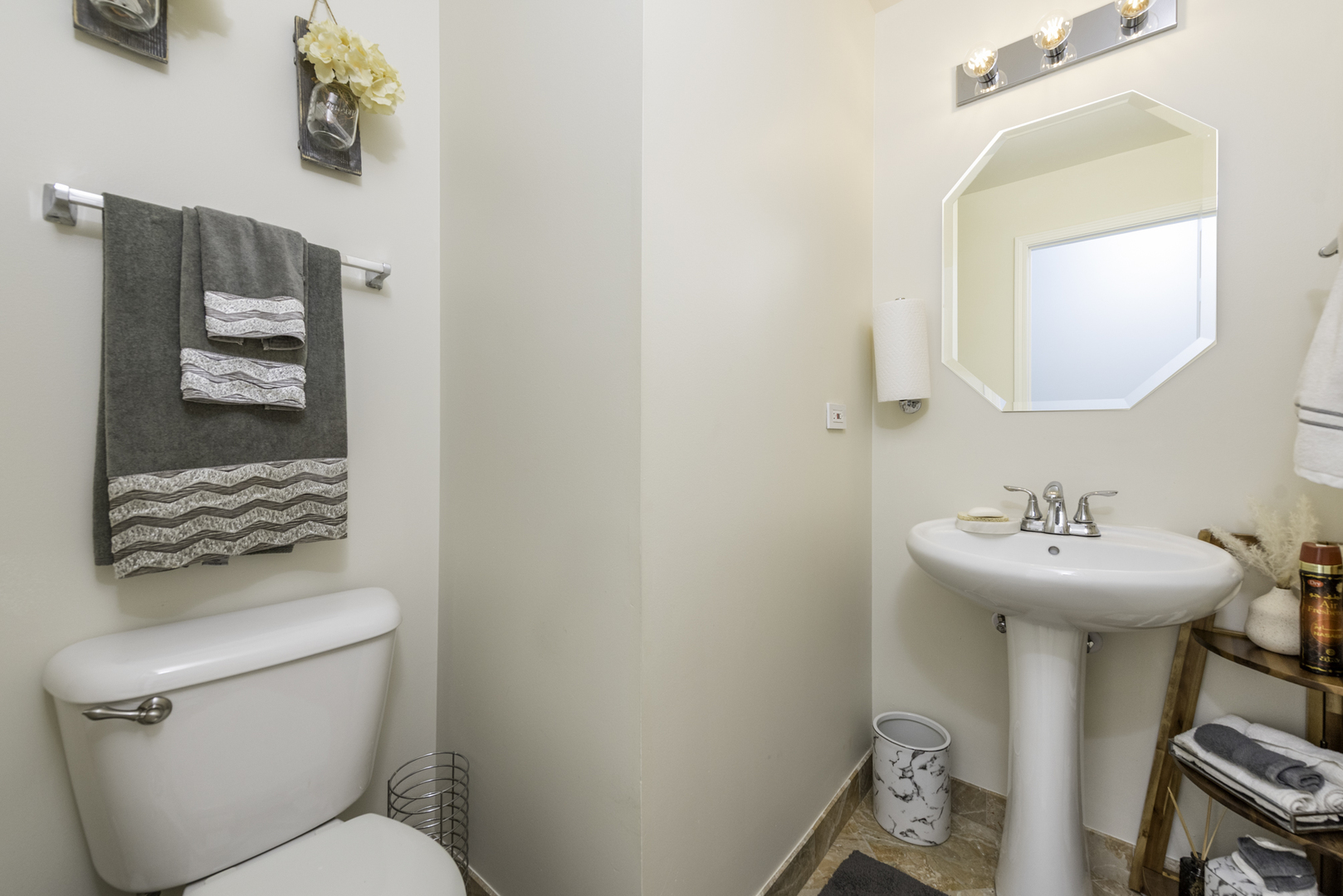 4109 Sarah Drive, Zion, IL 60099