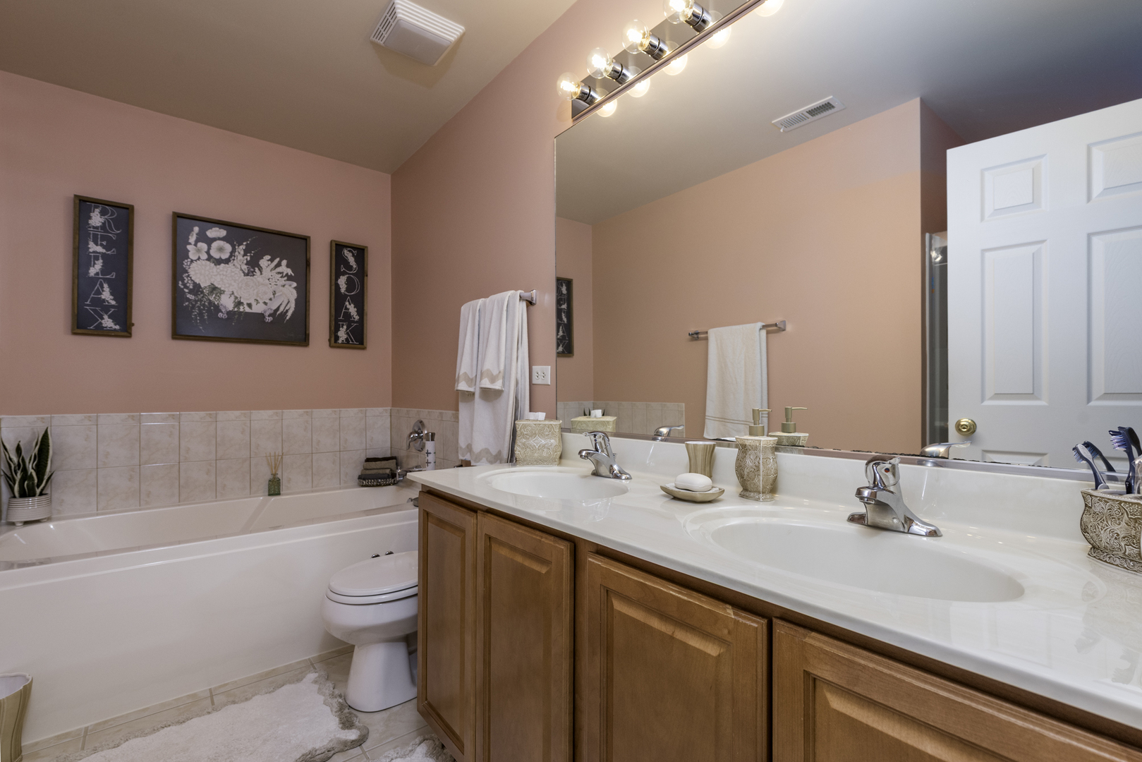 4109 Sarah Drive, Zion, IL 60099